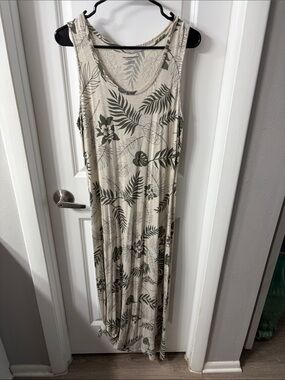 Amazon Essentials Cream Maxi Dress with Green Tropical Print